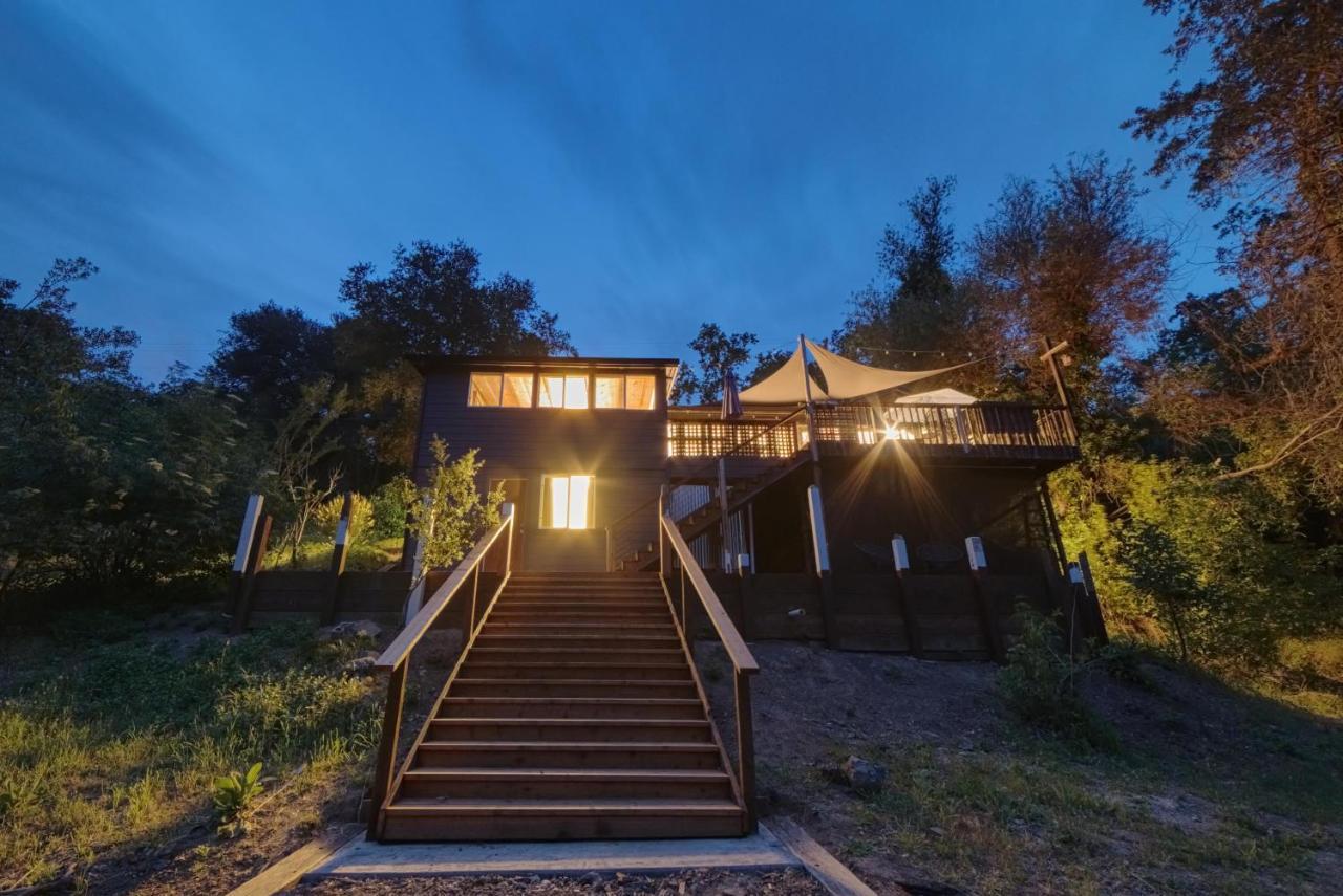 Rivers Breeze Relaxing Riverside Cabin With Private Suite Kayaks 希尔兹堡 外观 照片