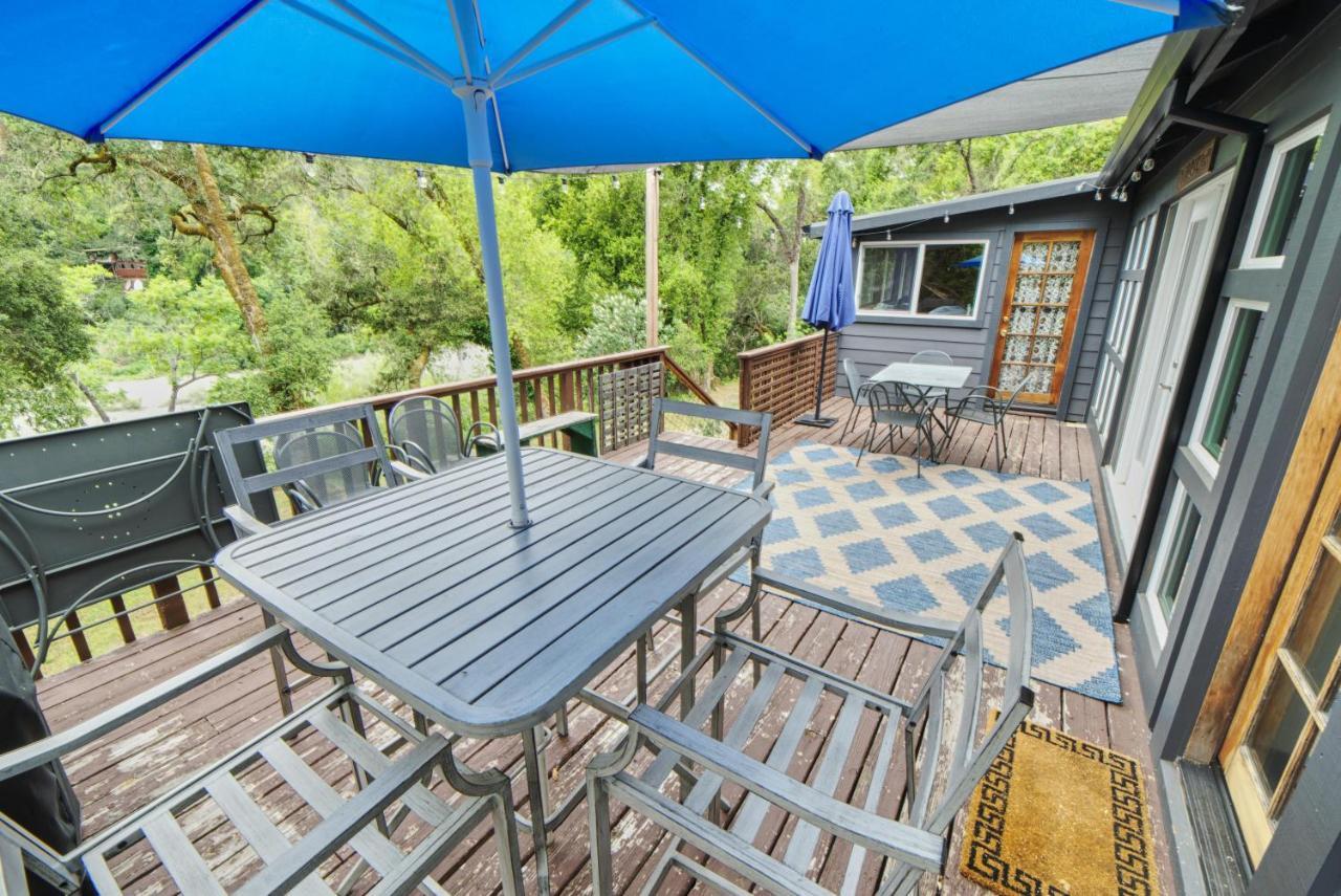 Rivers Breeze Relaxing Riverside Cabin With Private Suite Kayaks 希尔兹堡 外观 照片